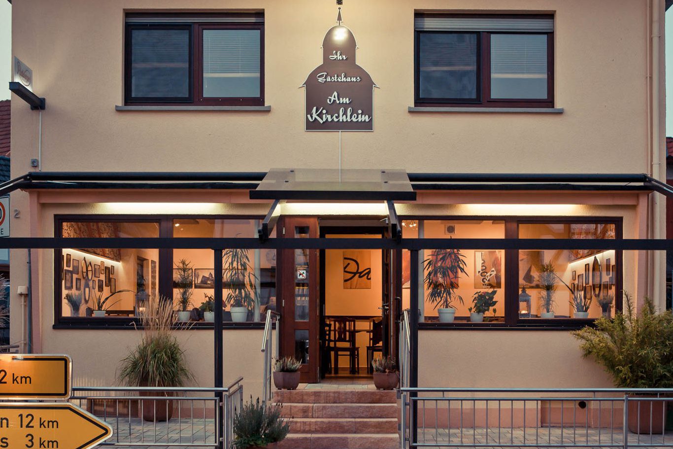 Gästehaus Am Kirchlein - Vorderansicht Location