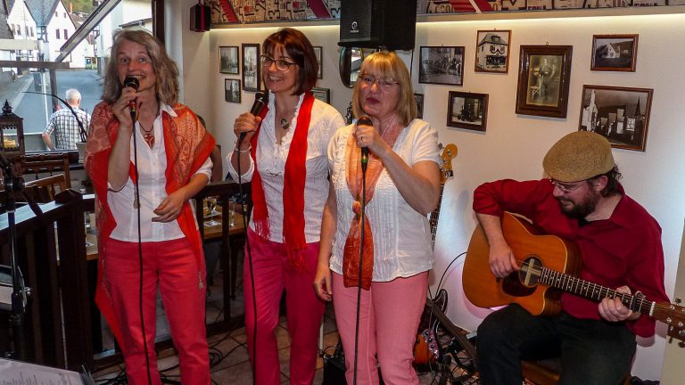 Funny Ladies & Lidou – Funny Ladies Impression Funny Ladies beim Konzert im "Kirchlein"