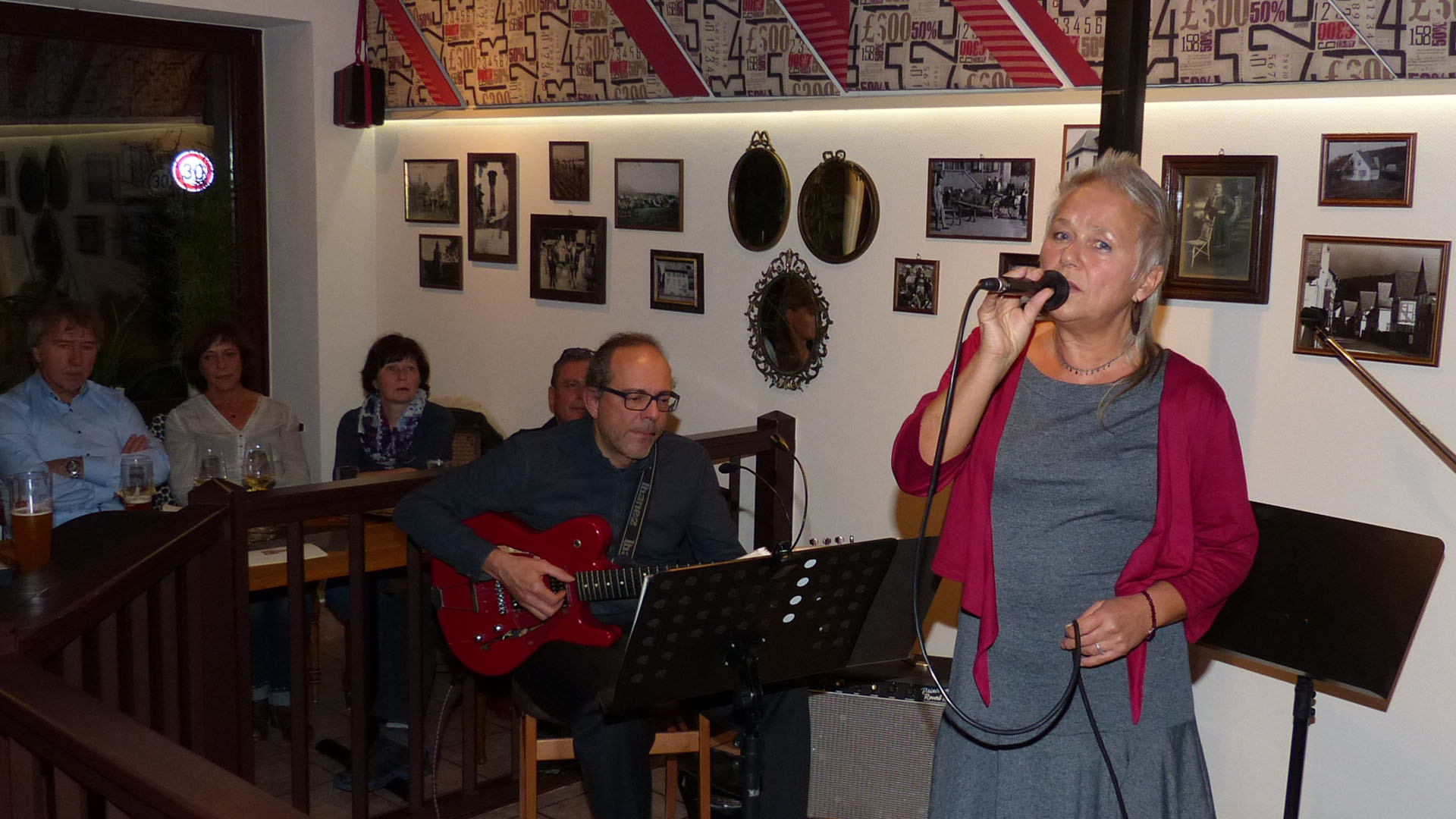 Sigrun Bepler und Burkhard Mayer bei ihrem Konzert im "Kirchlein"