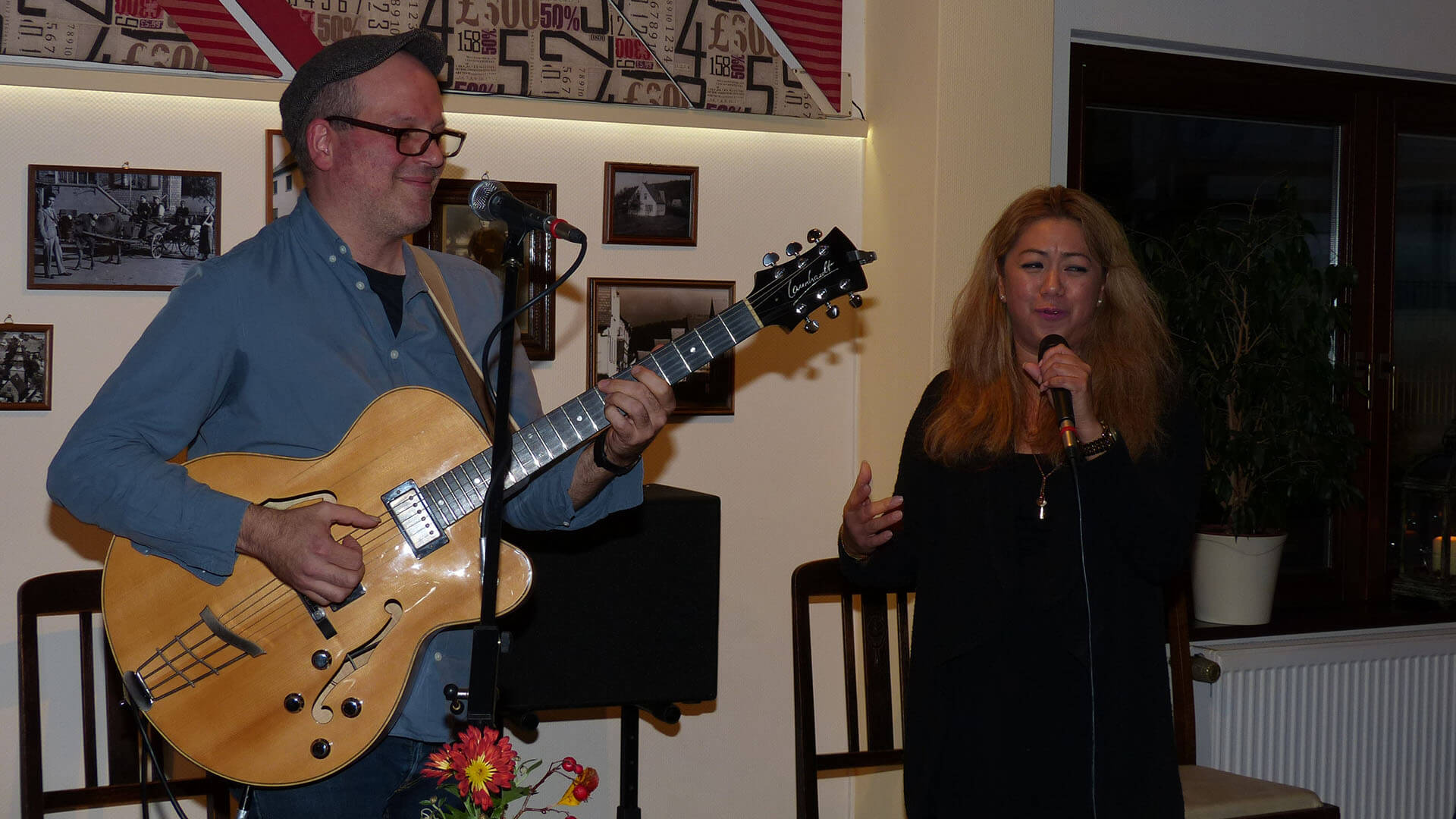 2Injoy mit Michael Diehl und Florezelle Amend beim Konzert im "Kirchlein".