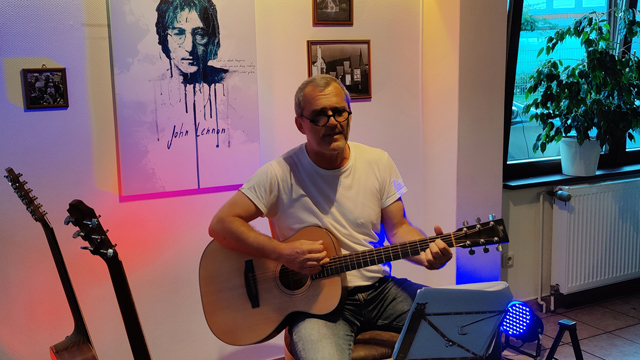 Christian Gömpel beim Event im Kirchlein