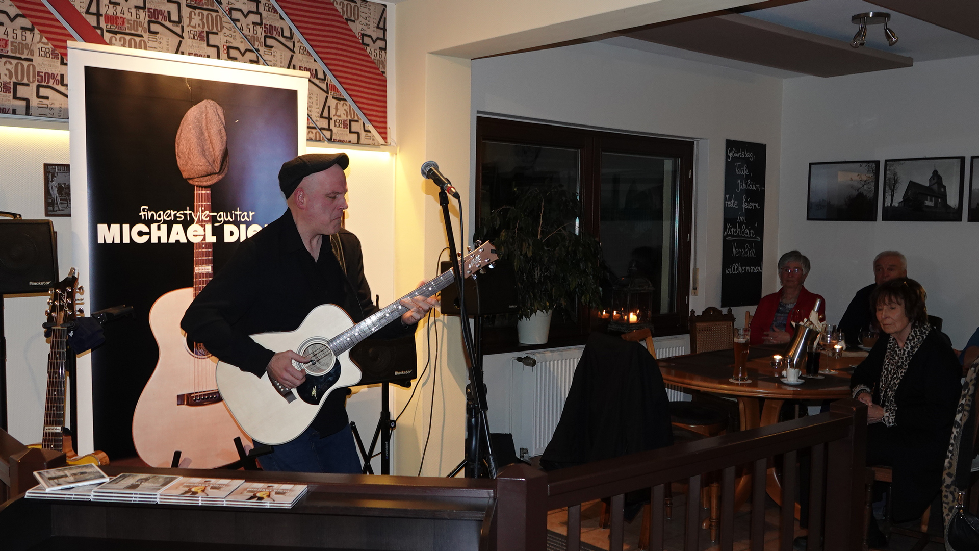 michael-diehl-live-auftritt-2025 Michael Diehl live beim Auftritt im "Kirchlein"